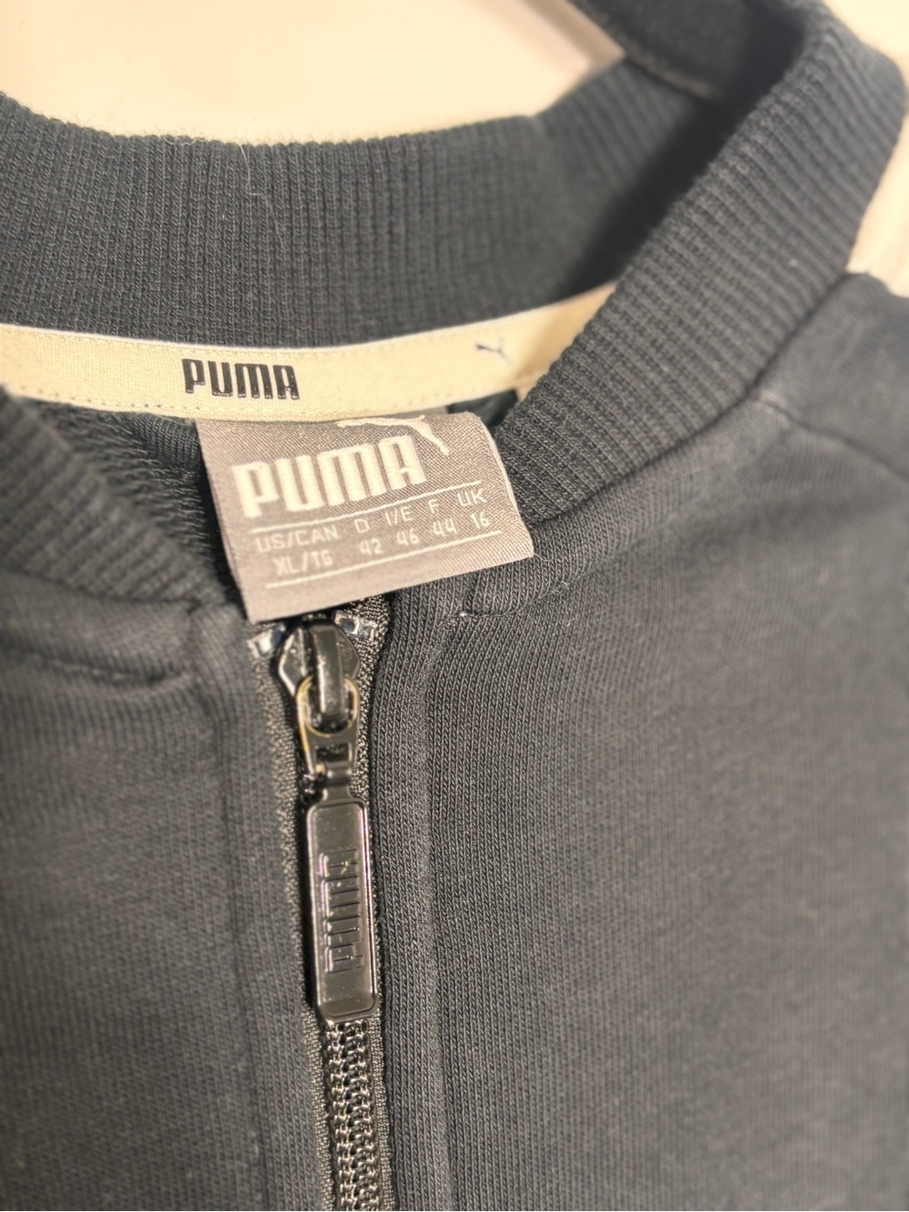 PUMA Women’s Full Zip Track Jacket XL Black White Retro T7 Athletic - Picture 5 of 5